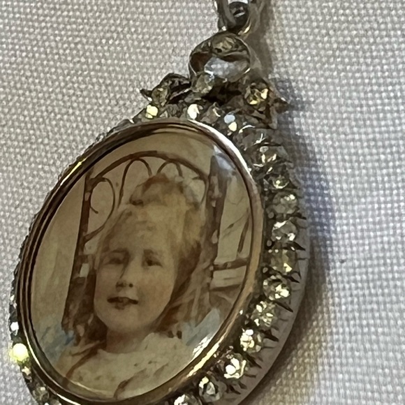 Antique Edwardian 900 Silver Double Side Portrait Locket Pendant - Picture 12 of 16